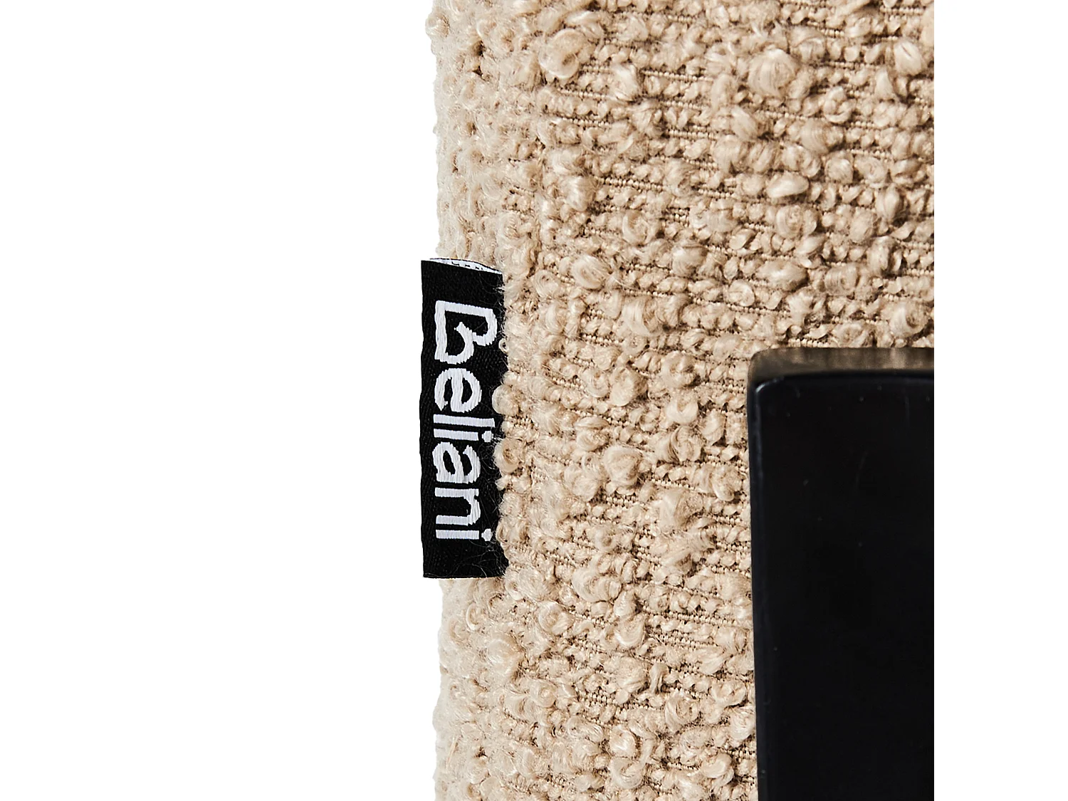 Sessel halbrund Bouclé beige mit schwarzem Metallgestell Muschelform Larvik II