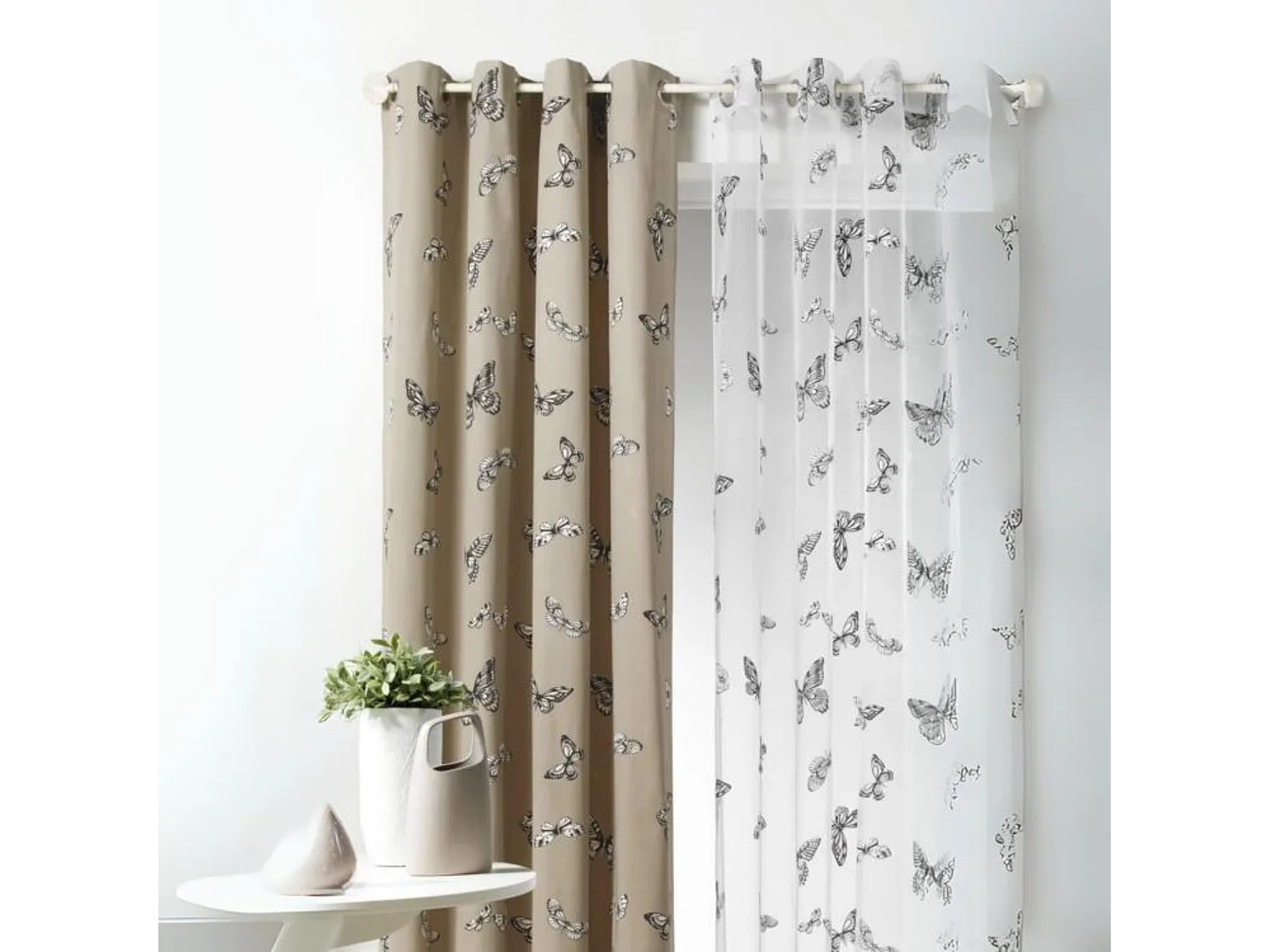 Fertigvorhang Voile "Schmetterlinge" 140 x 240 cm