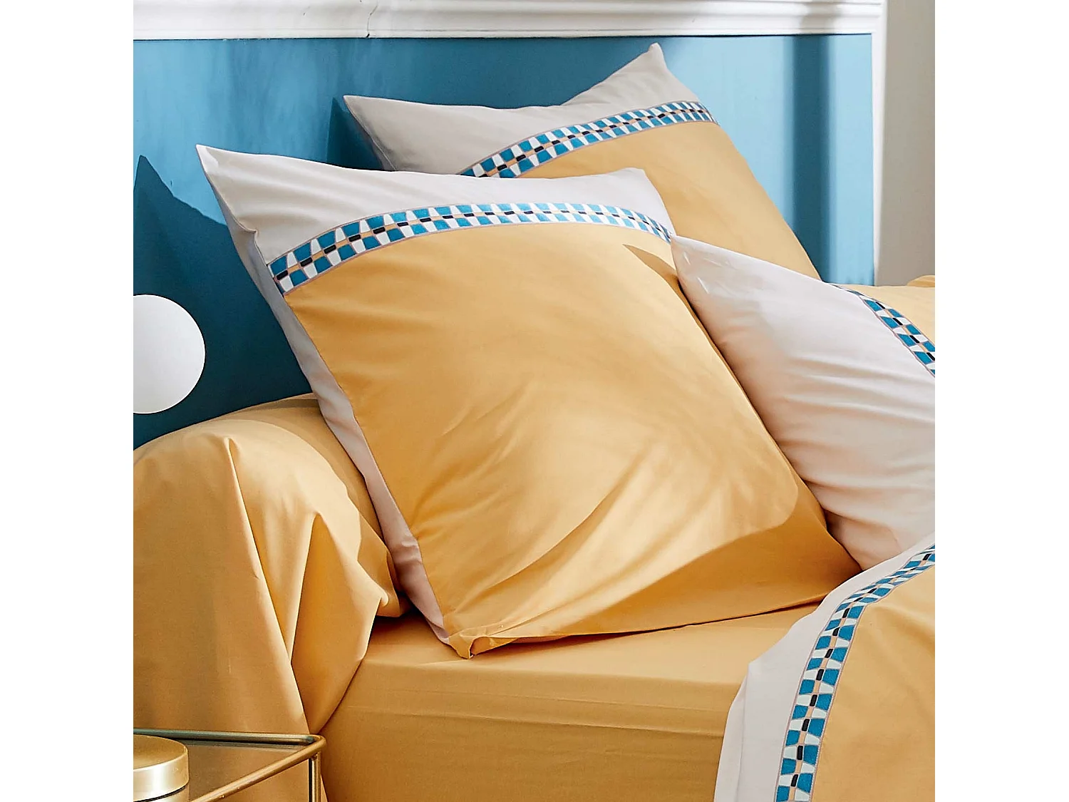 Taie d'oreiller percale avec galon