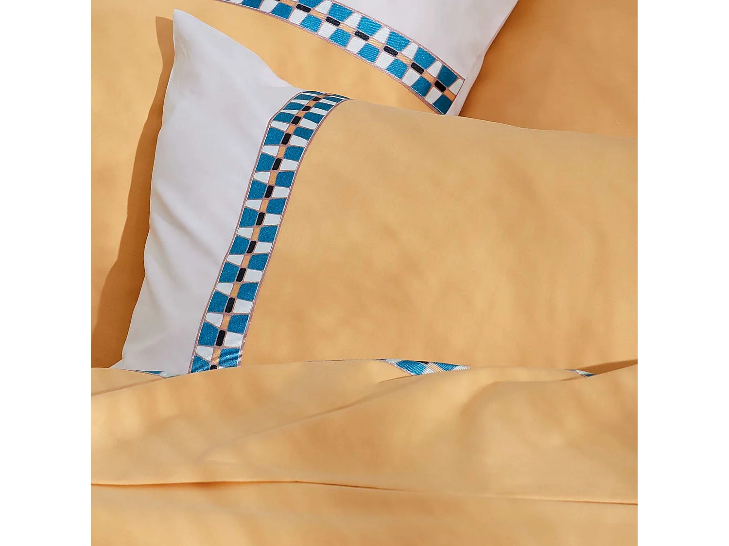 Taie d'oreiller percale avec galon