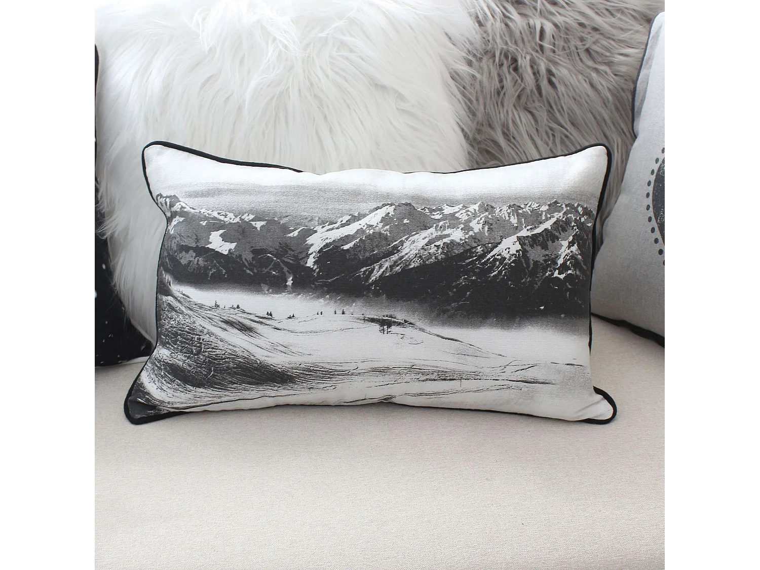 Coussin Déco Imprimé "Epicéa" 30x50cm Noir & Blanc