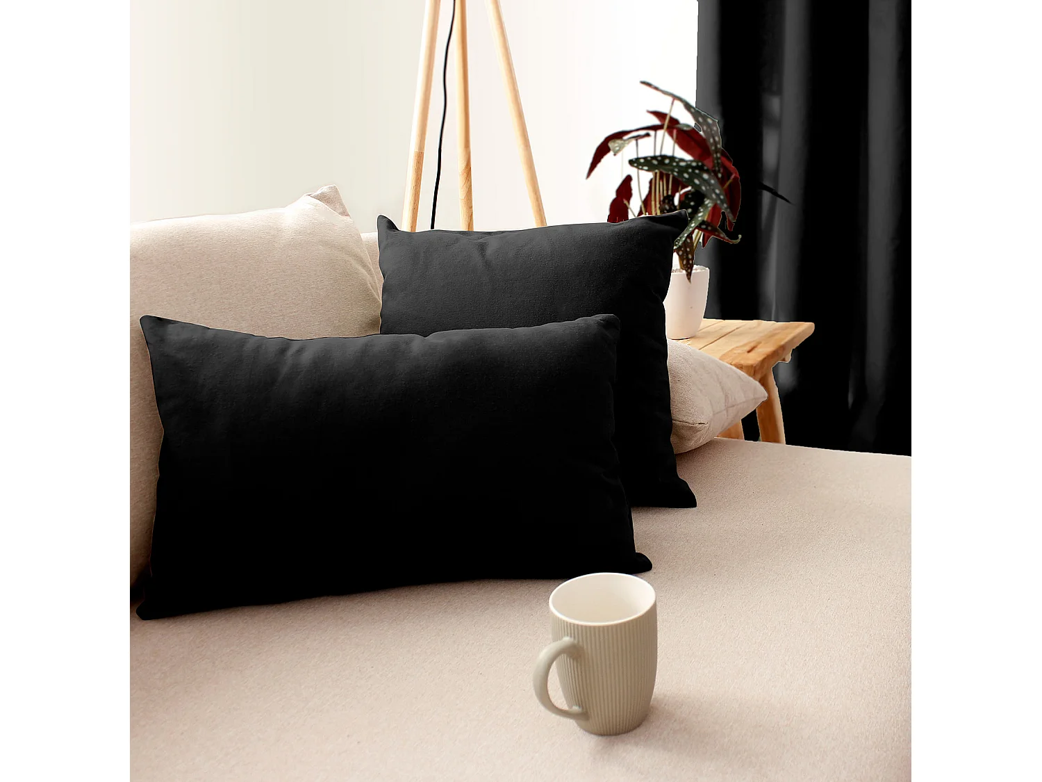 Coussin Déco Uni "Panama" 30x50cm Noir