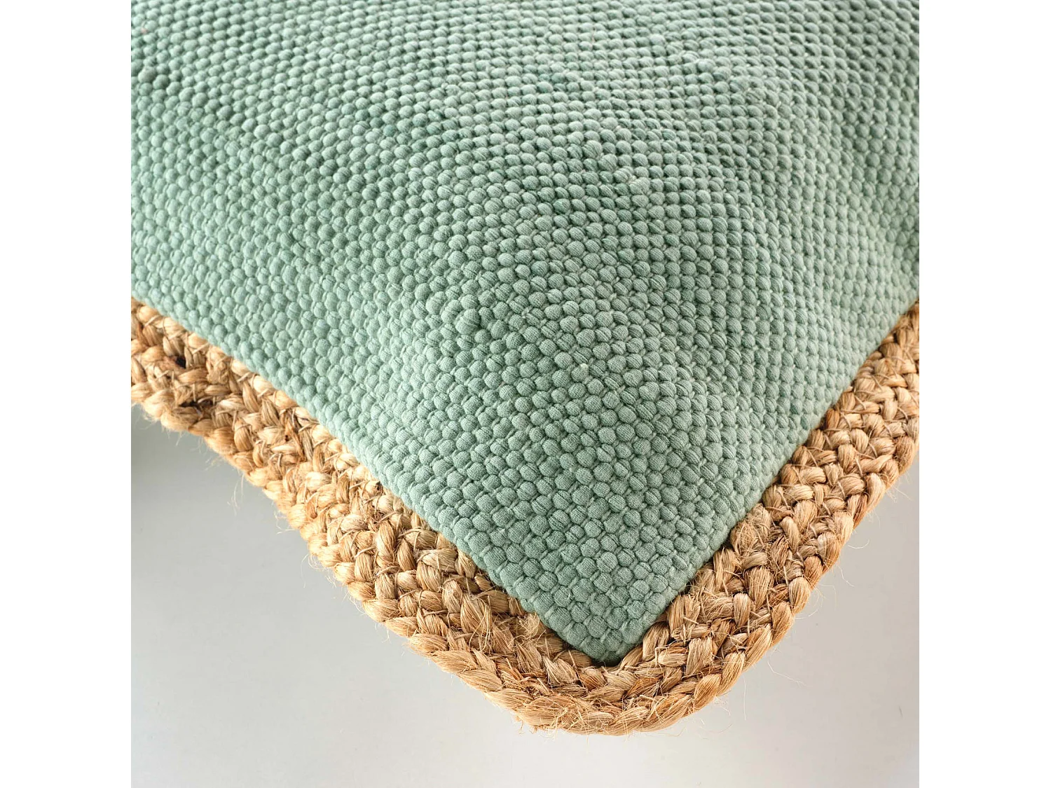 Coussin bifaces avec contour en jute