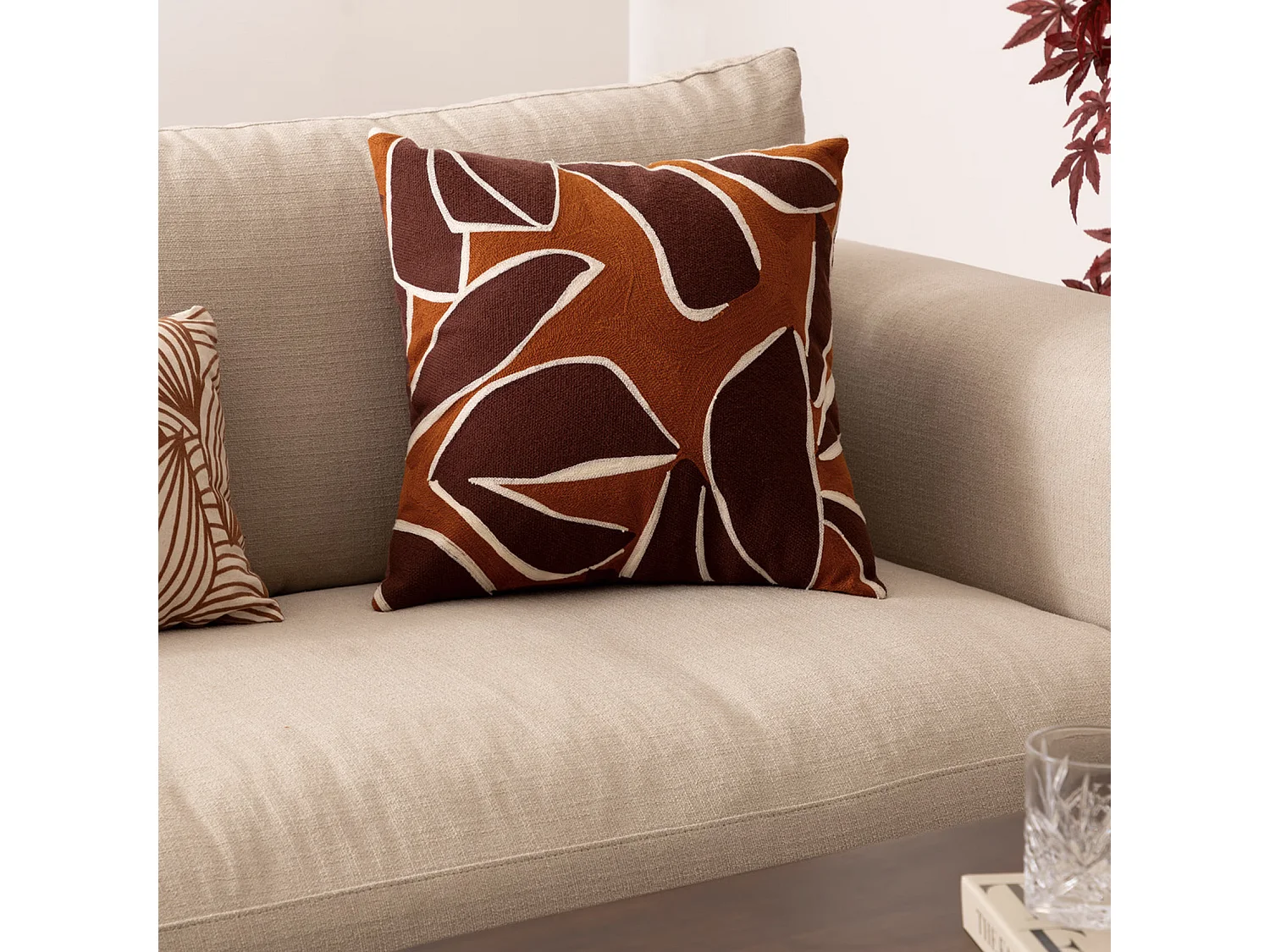 Coussin Déco Brodé "Hary" 45x45cm Camel & Marron