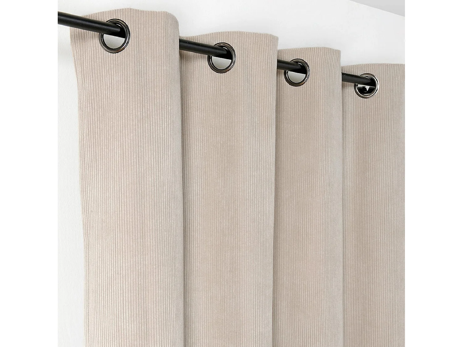 Rideau obscurcissant et isolant en velours côtelé