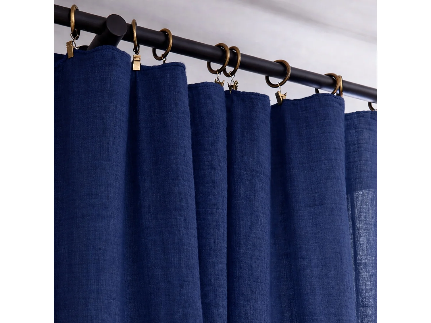 Geschlossener Vorhang mit Clipösen 140 x 250 cm