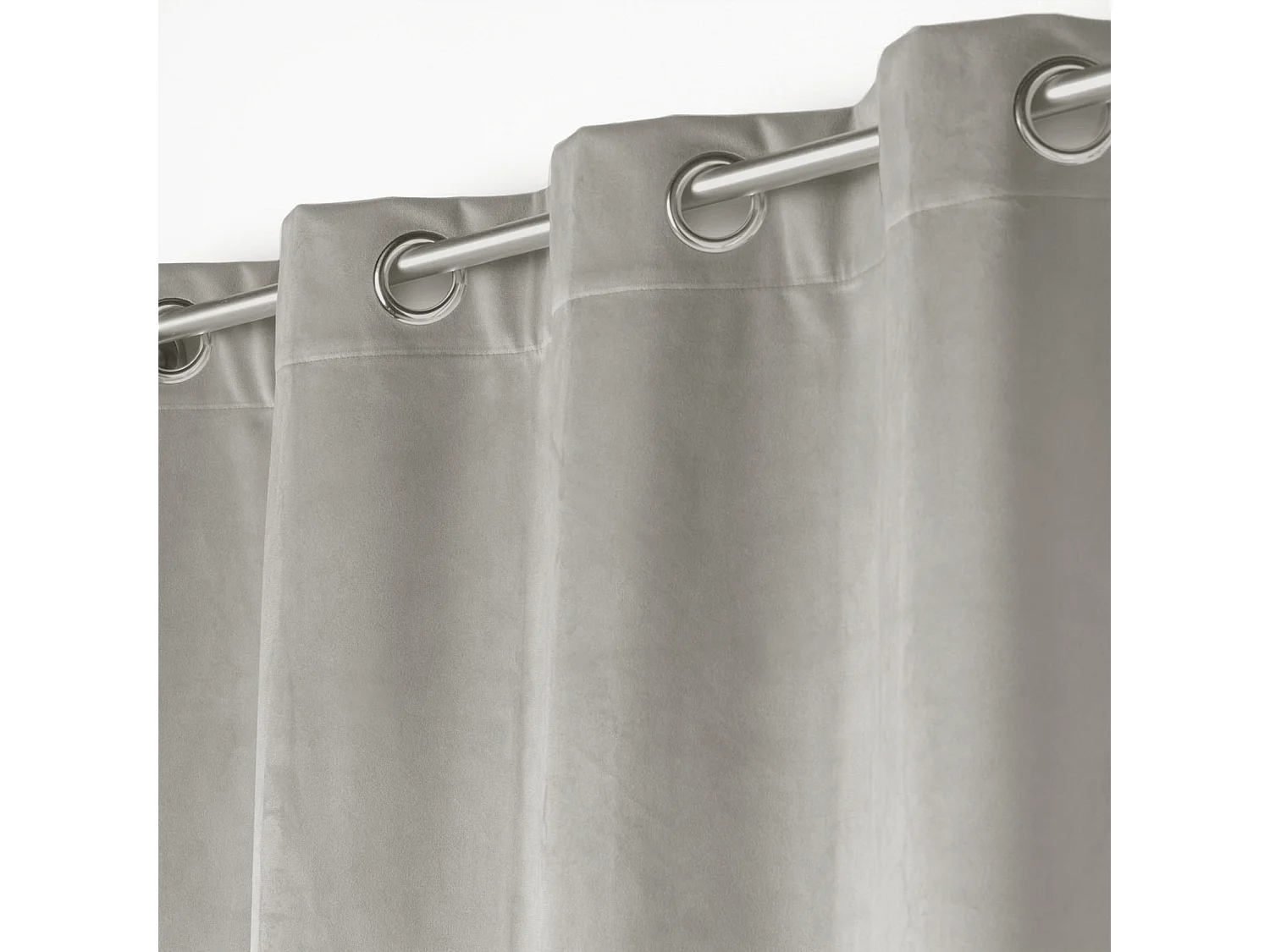 Samtvorhang im gediegenen Stil 140 x 250 cm