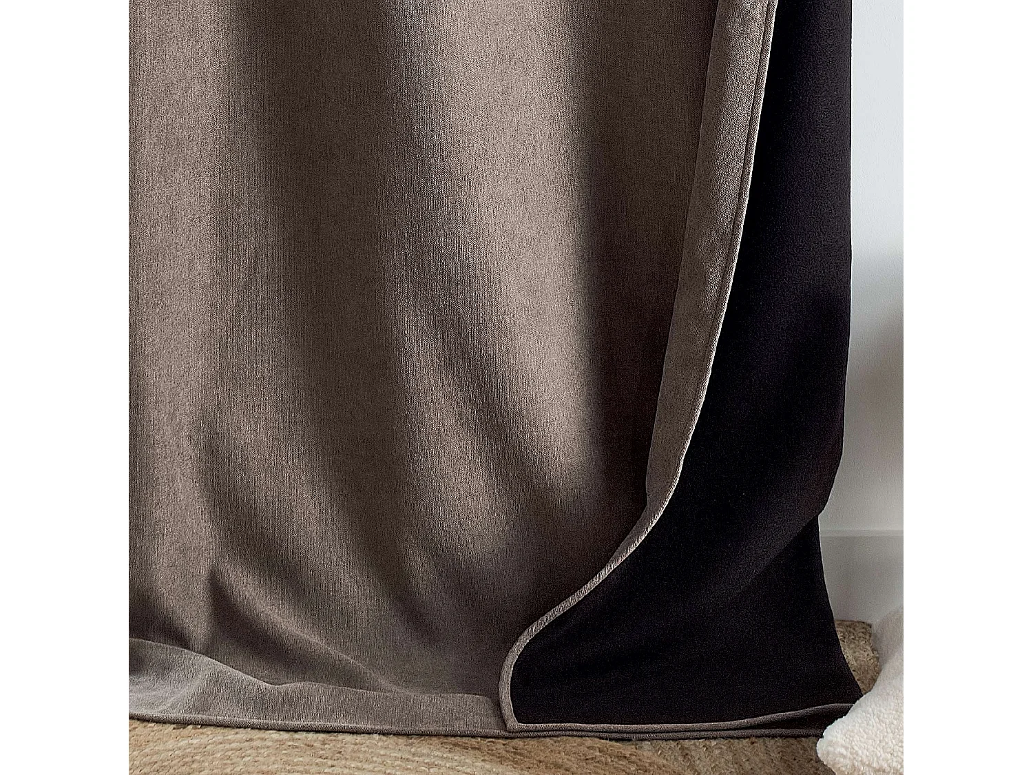 Cortina opaca, acústica y térmica de color liso KONFOR