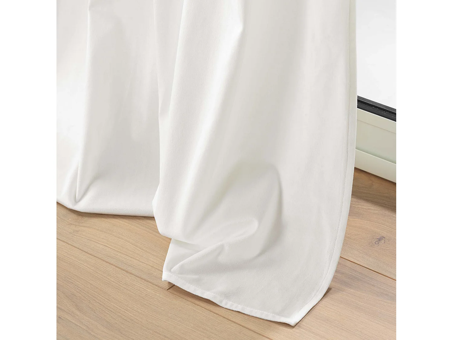 Cortina con ojales de imitación de piel 140 x 240 cm