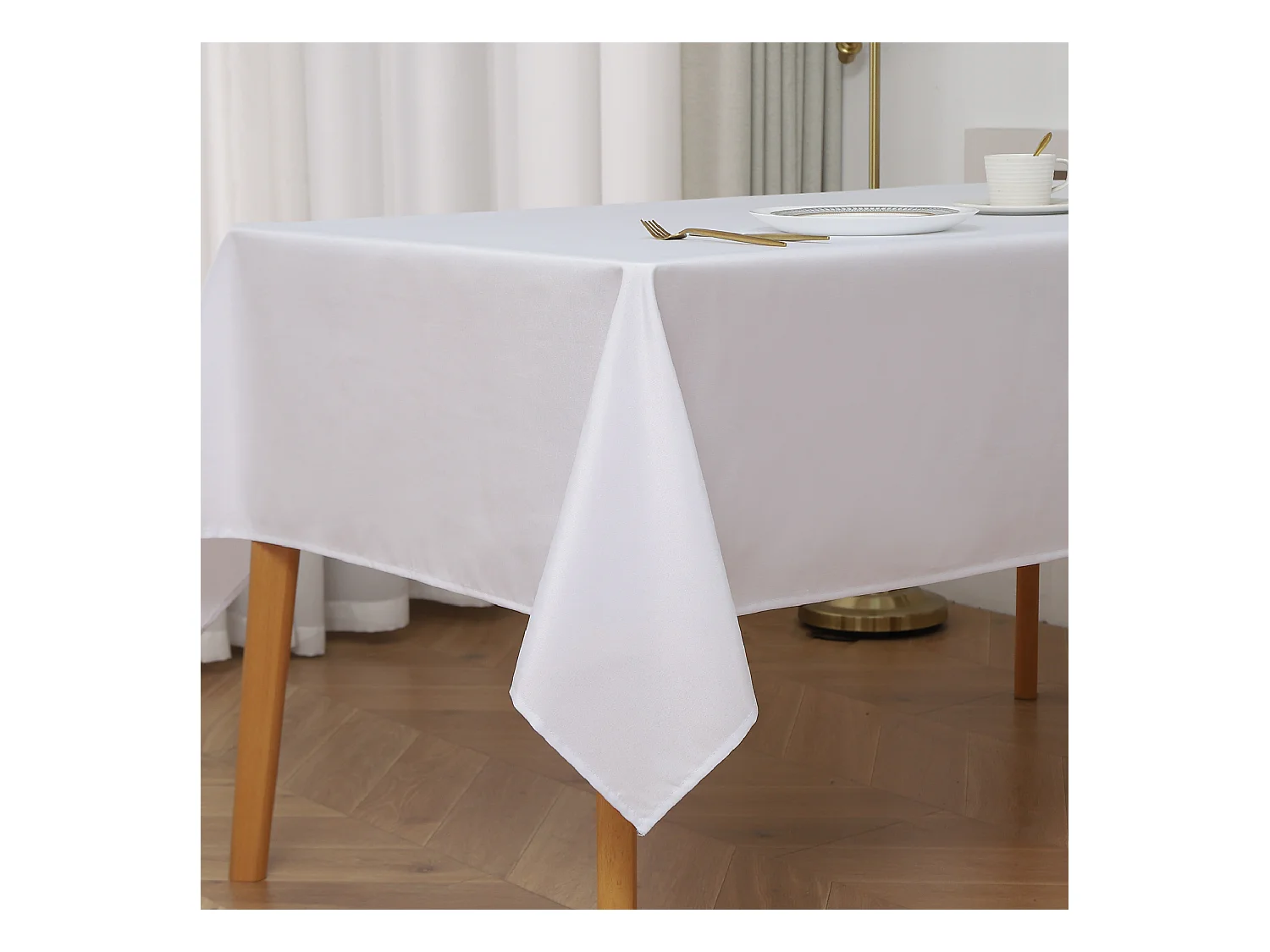Nappe carrée et enduite antitache