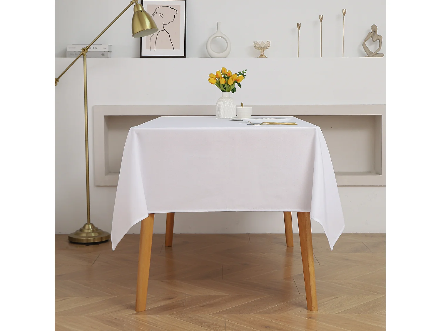 Nappe carrée et enduite antitache