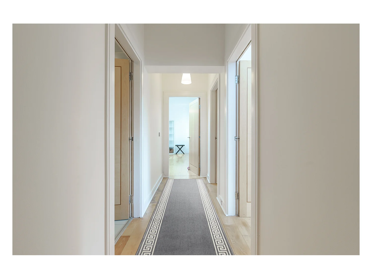 TAPIS DE COULOIR BCF MORAD Grek grec gris 100x270 cm