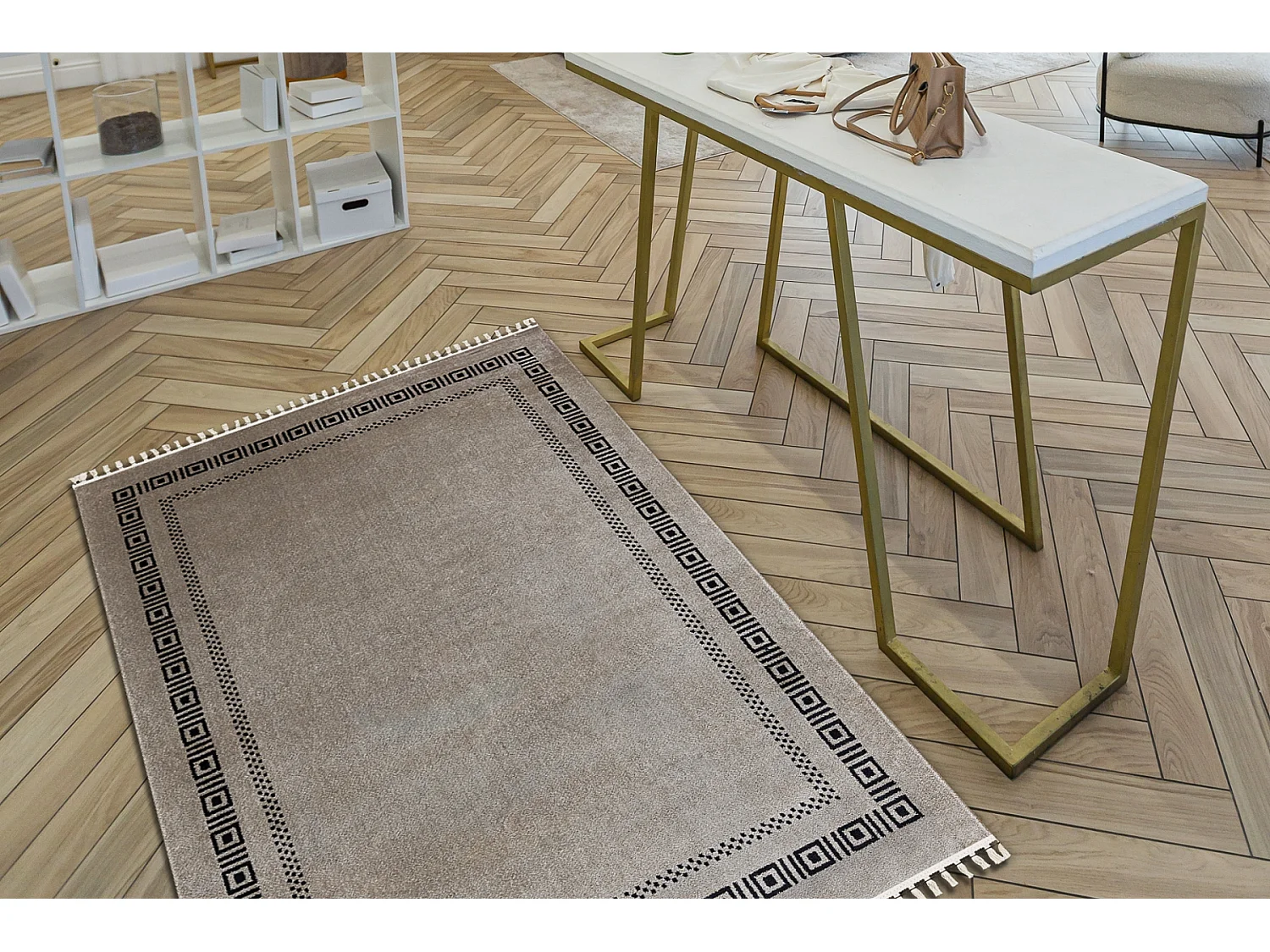 Tapis AMOUR 53098A beige / noir - Cadre, grecque moderne, élégant 118x180 cm