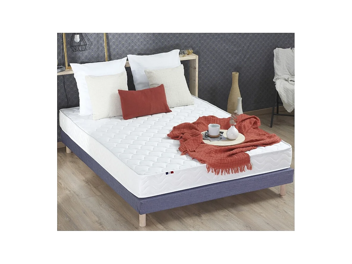 Matelas 100% Mousse ferme réversible STRATUS - Made in France Dimensions - 140 x 190 cm