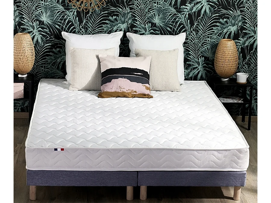 Matelas accueil 100% latex avec mousse ferme et 3 zones de confort Dimensions - 160 x 200 cm
