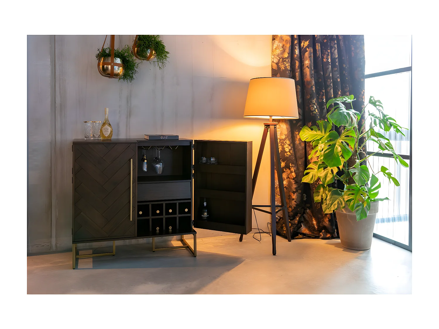 CLASS - Meuble Bar en Bois d'Acacia et Laiton Antique