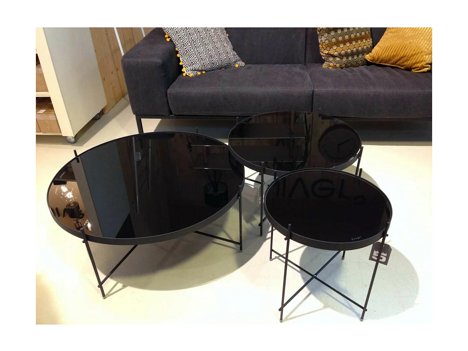 CUPID - Table basse en verre trempé et acier noir XXL