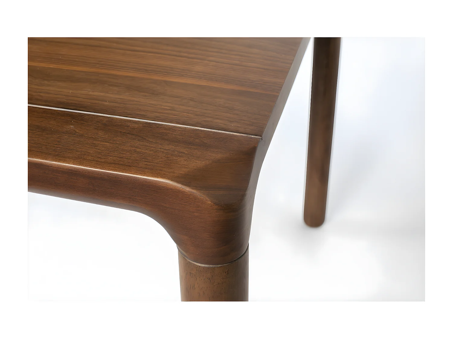 STORM - Table repas en bois finition Noyer L180