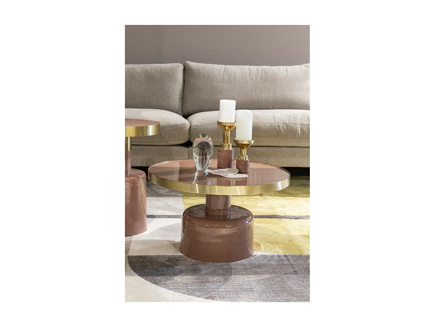 GLAM - Table basse ronde en acier émaillé rose