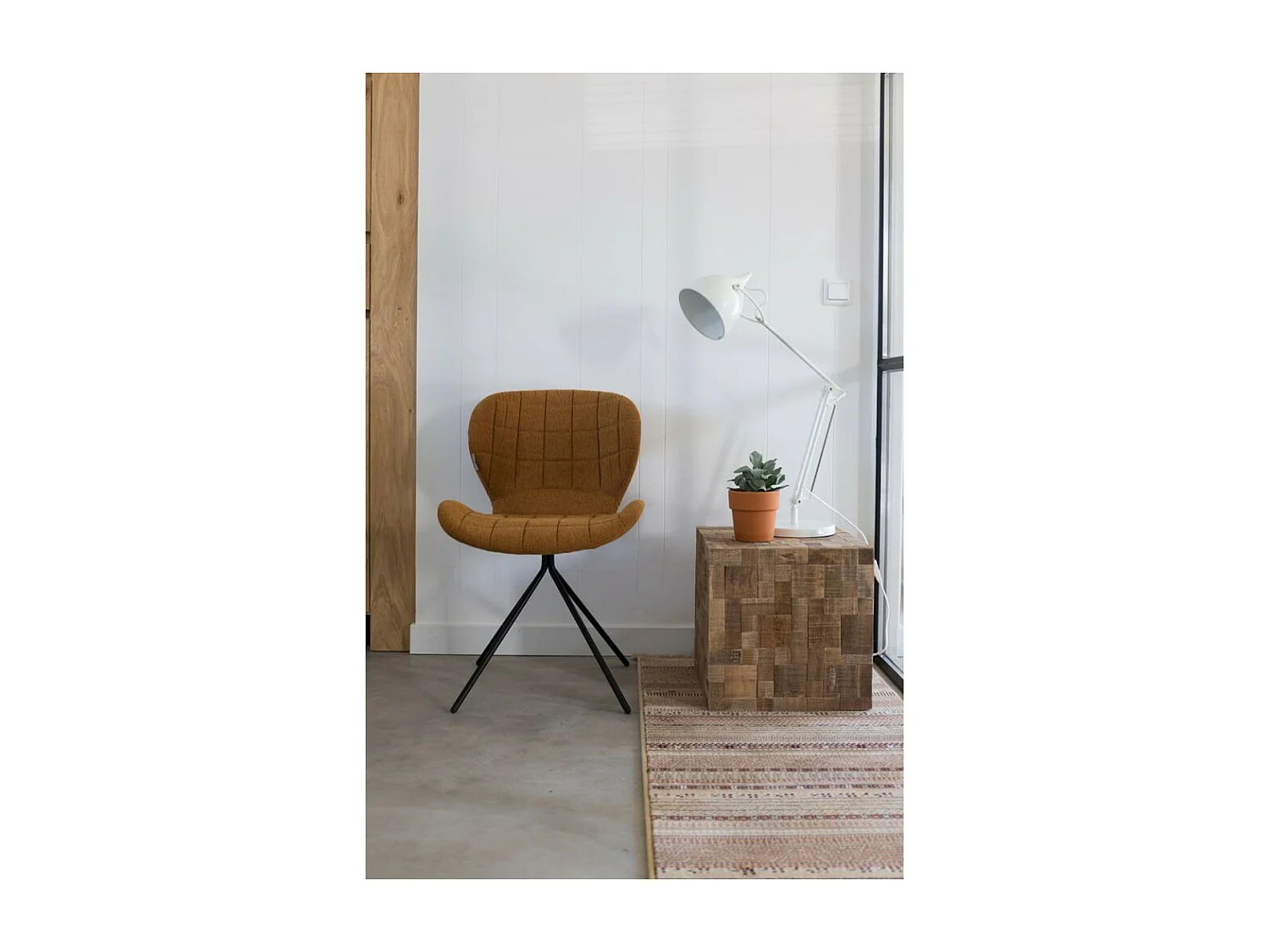 OMG - 2 chaises design en tissu lainé camel