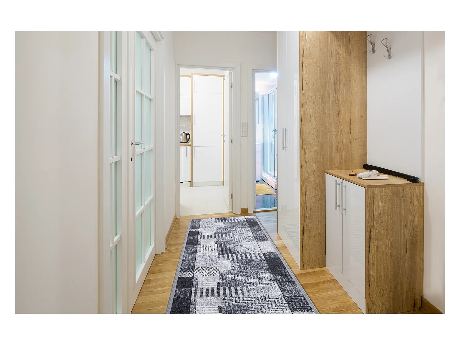 TAPIS DE COULOIR antidérapant ESSENZA gris 67x220 cm