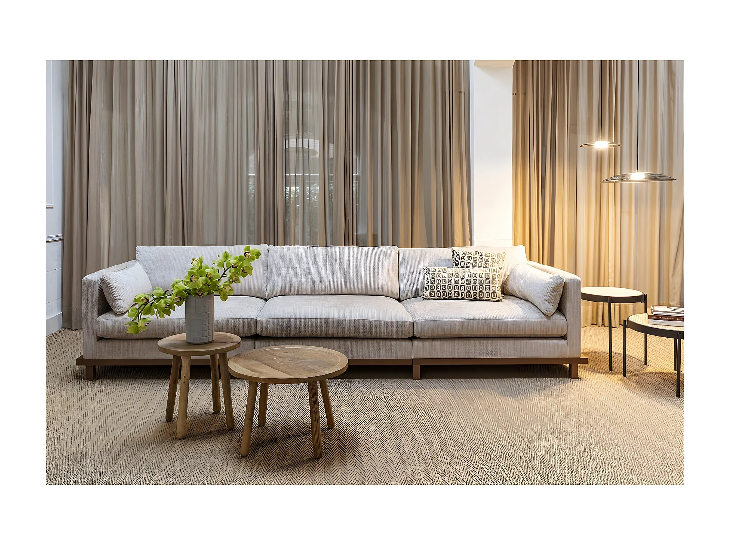 BLOSSOM - Canapé Blossom en velours doux beige - 4,5 places