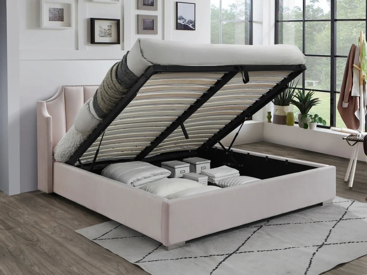 Bett mit Bettkasten & geschwungenem Kopfteil - 160 x 200 cm - Samt - Rosa - TEOMIS