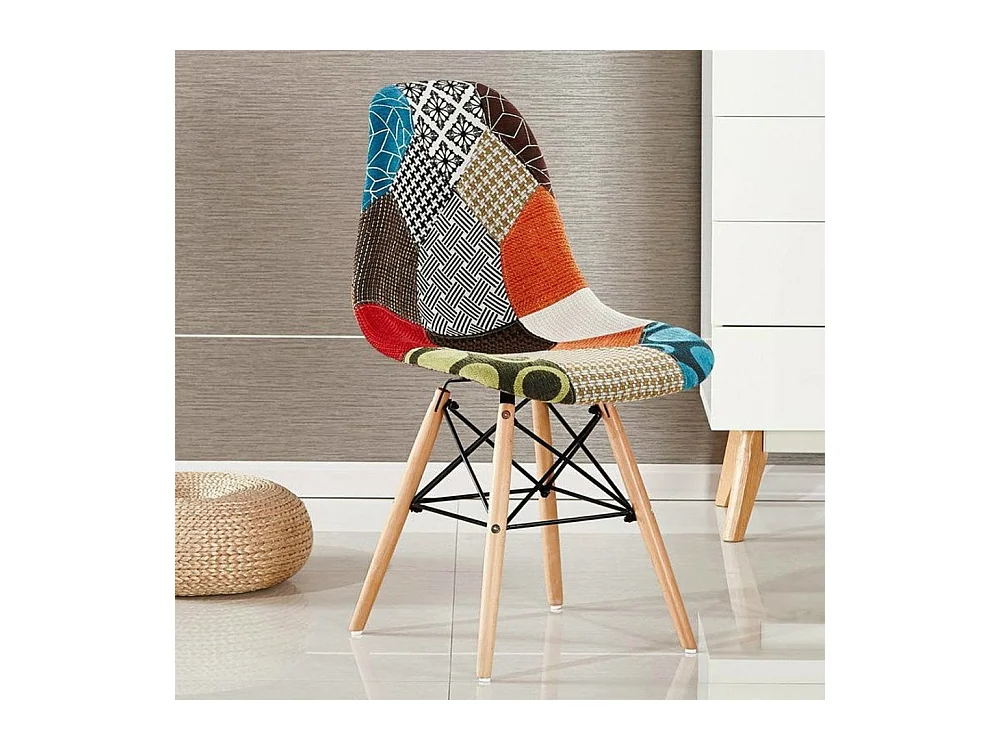 Chaise Scandinave en Tissu Patchwork - Pieds Eiffel - Multicolore