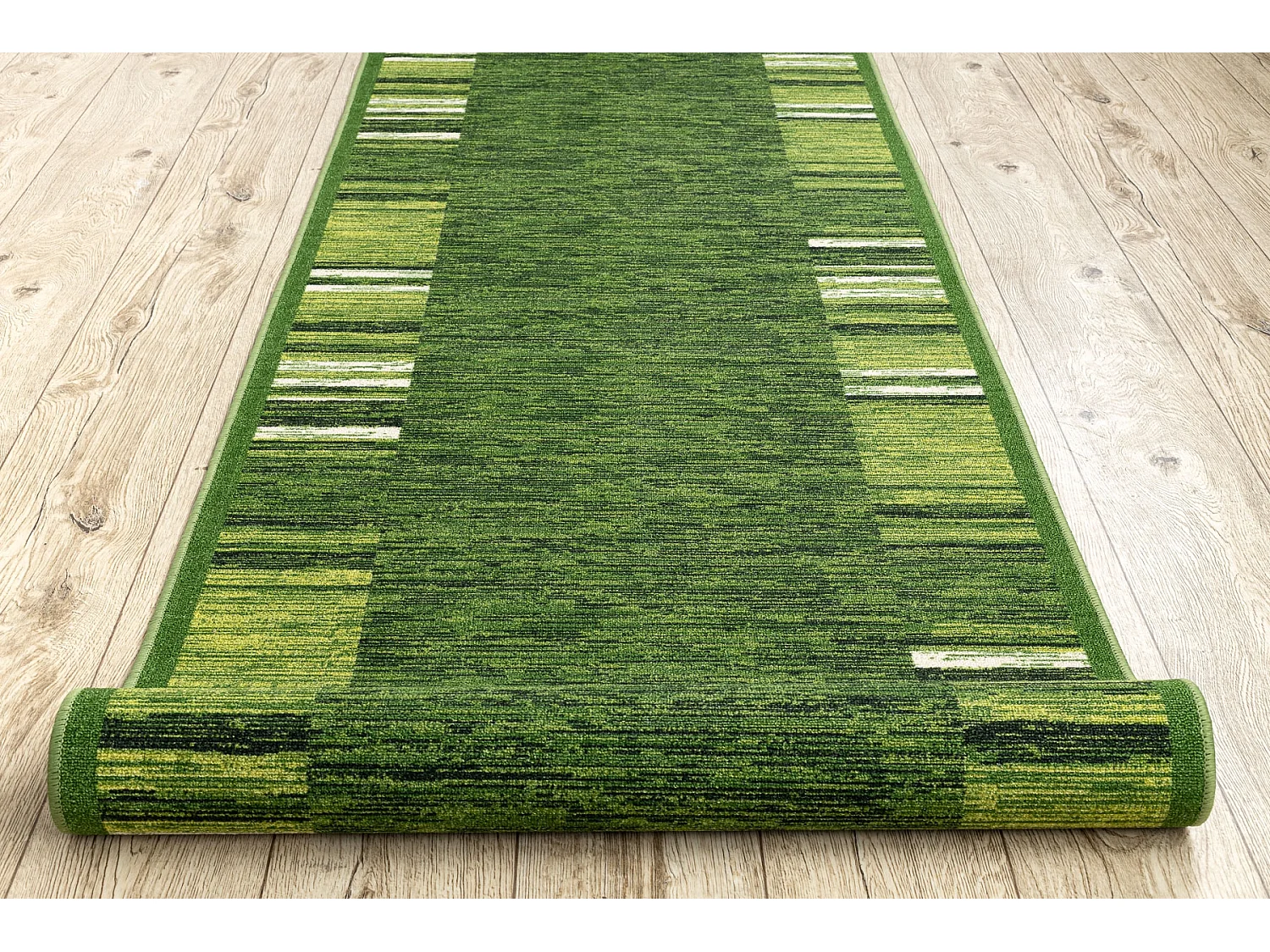 Alfombra de pasillo con refuerzo de goma ADAGIO verde 100x330 cm