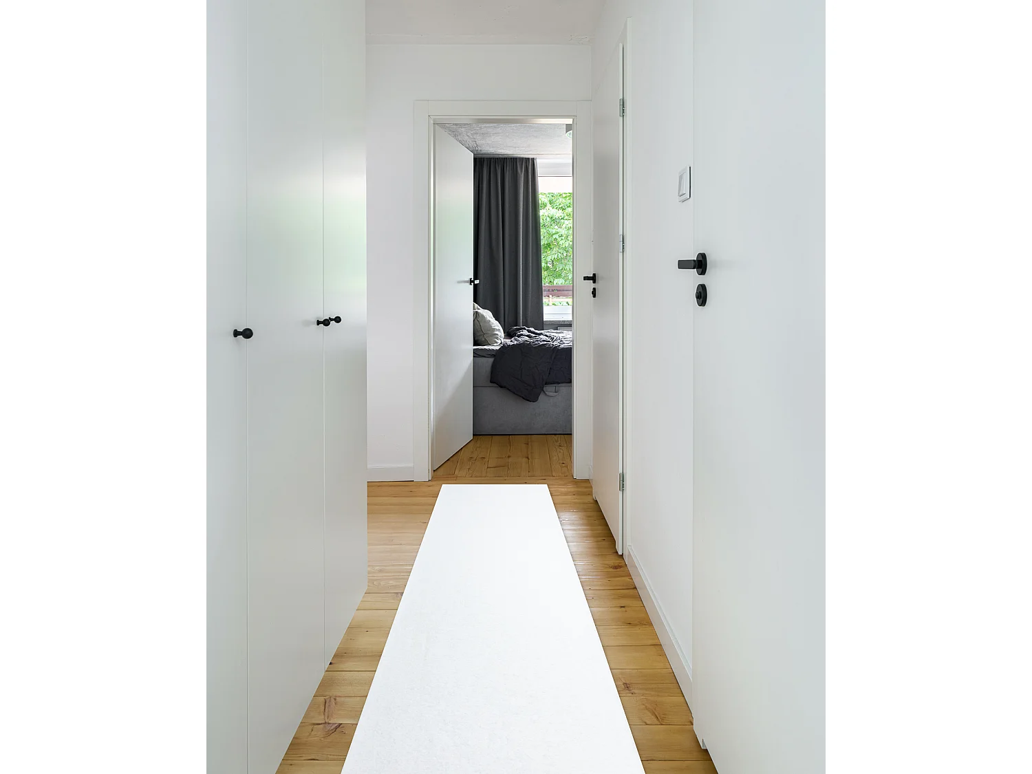 Alfombra de pasillo con refuerzo de goma RUMBA 1950 Boda un solo color 140x1150 cm