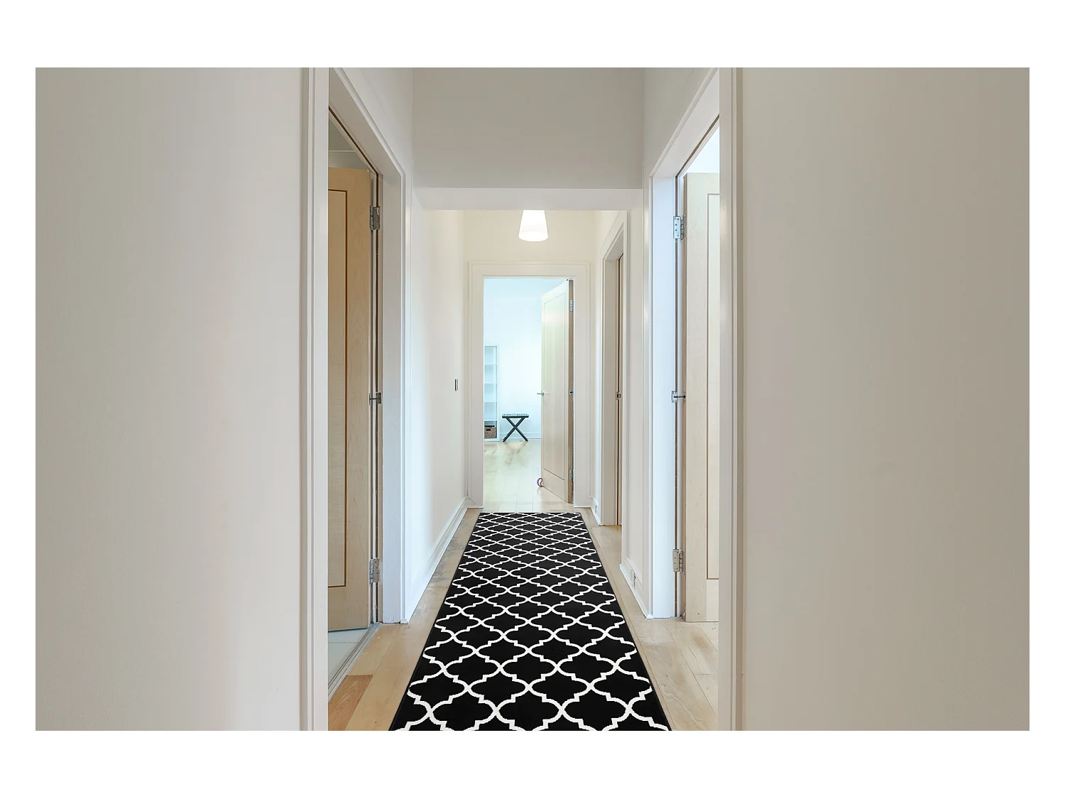 Vloerbekleding BCF MORAD Trelis klaver Marokkaanse zwart / room 120x470 cm