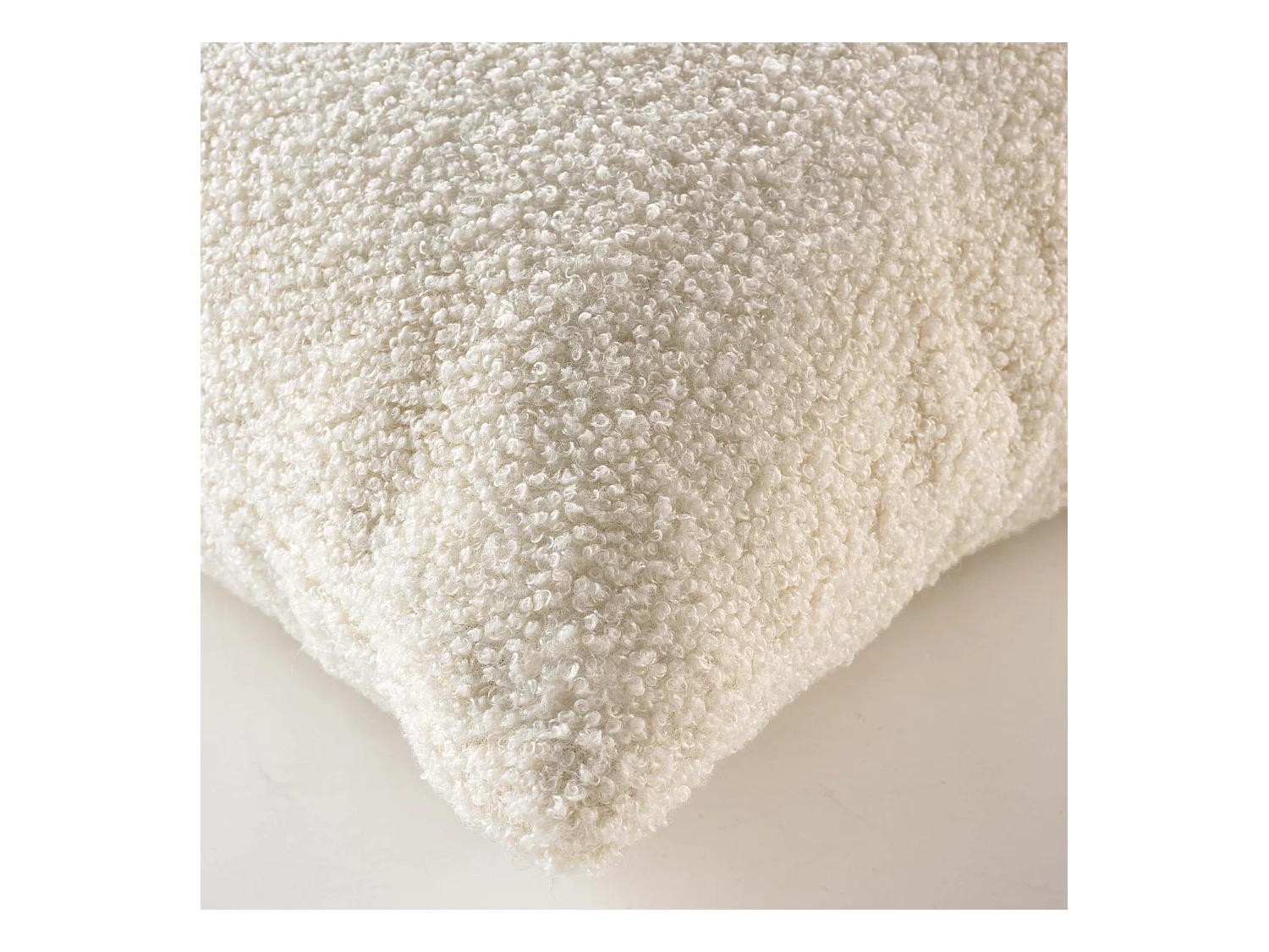 Cojín desenfundable de felpa lisa