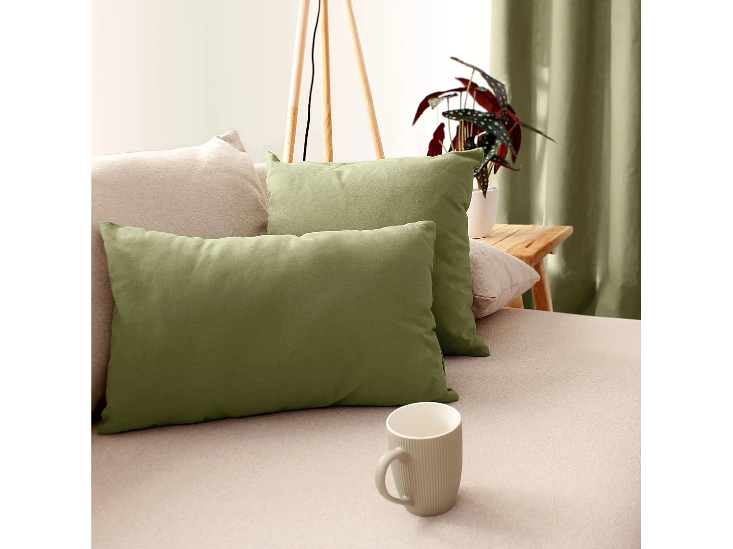 Coussin Déco Uni "Panama" 30x50cm Vert Olive