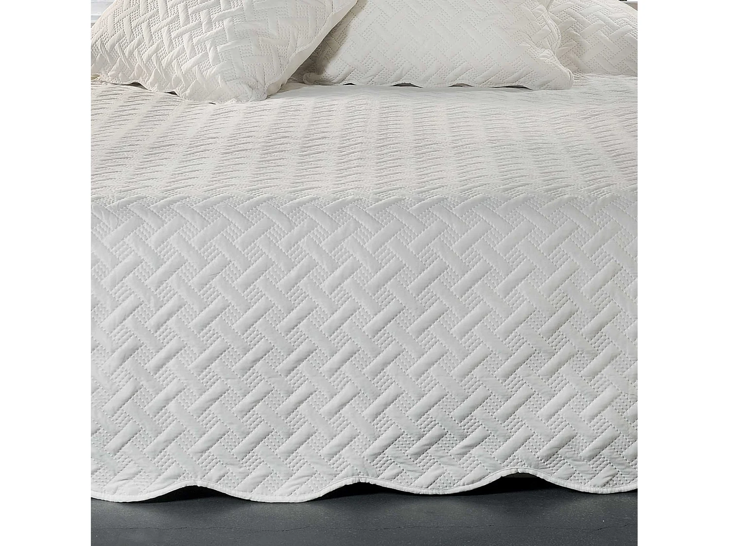 Couverture molletonné surpiquage graphique