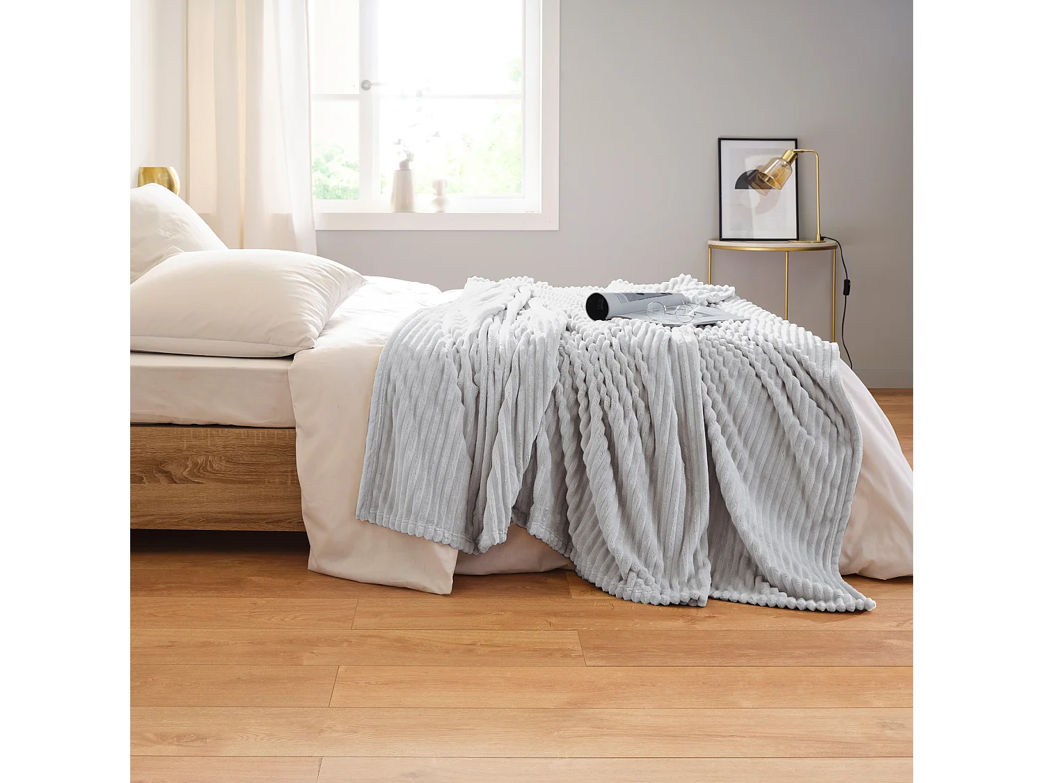 Fleece-Decke mit 3D-Rippeneffekt