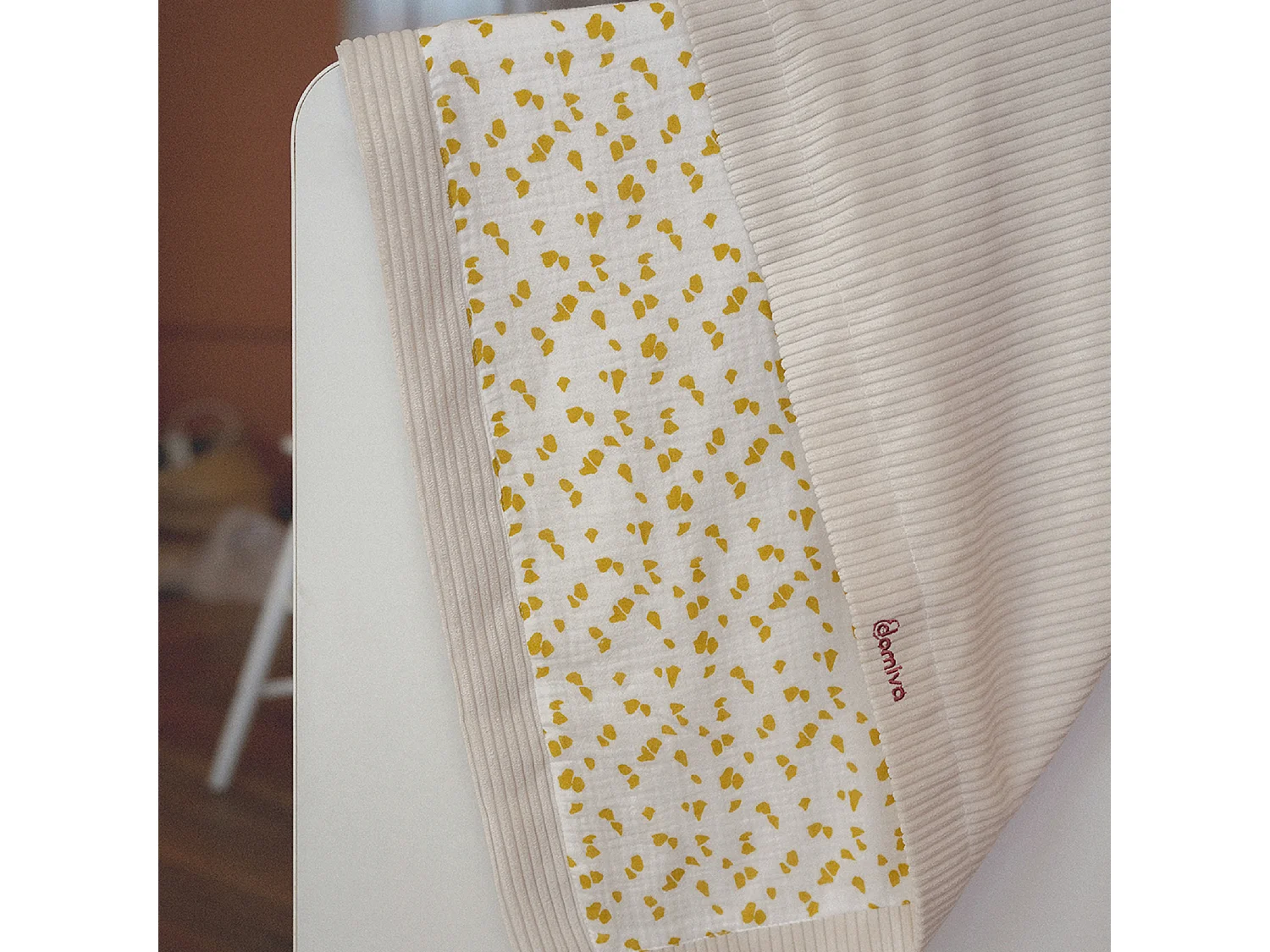 Couverture réversible esprit safari pour bébé