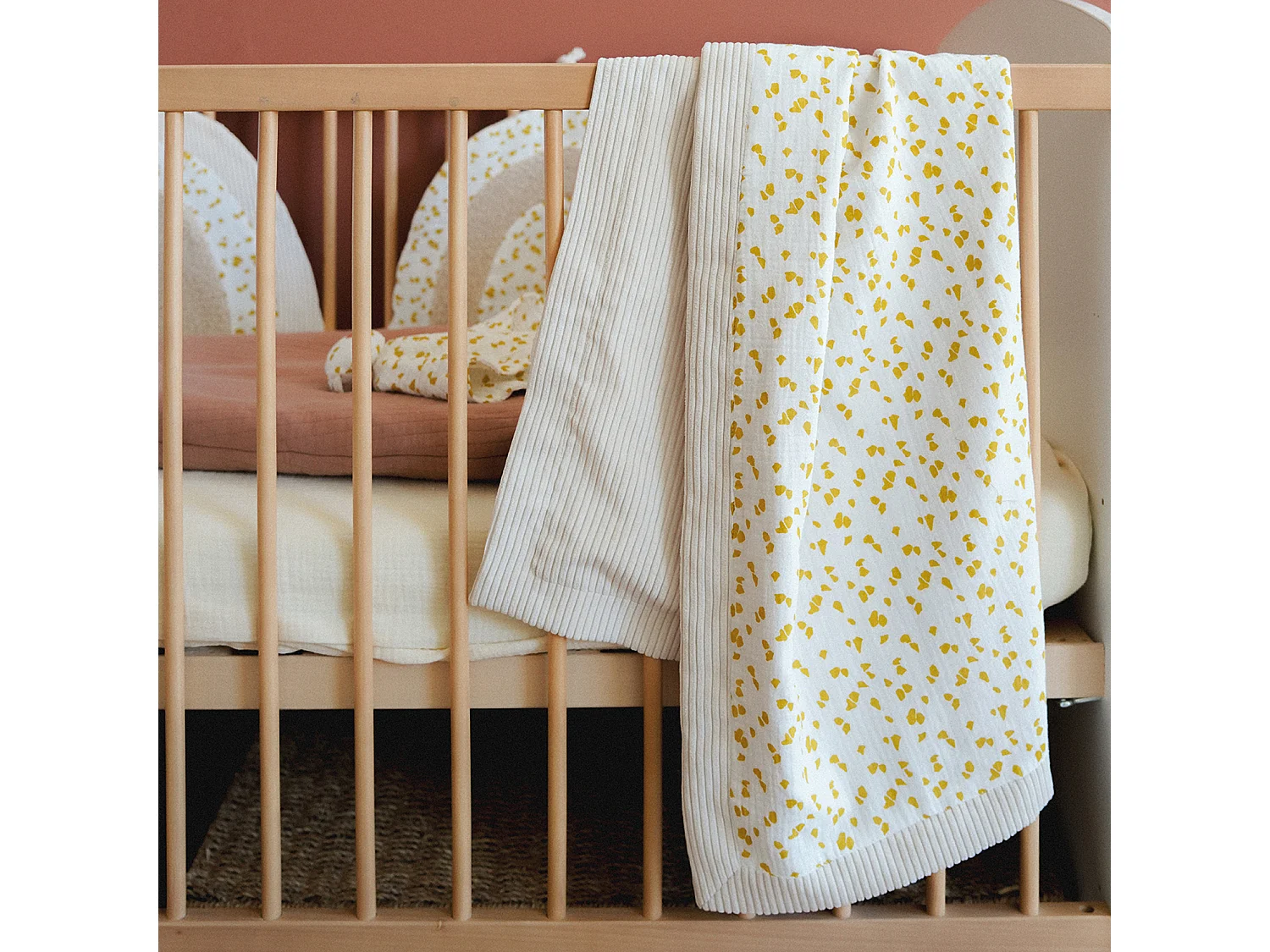 Couverture réversible esprit safari pour bébé