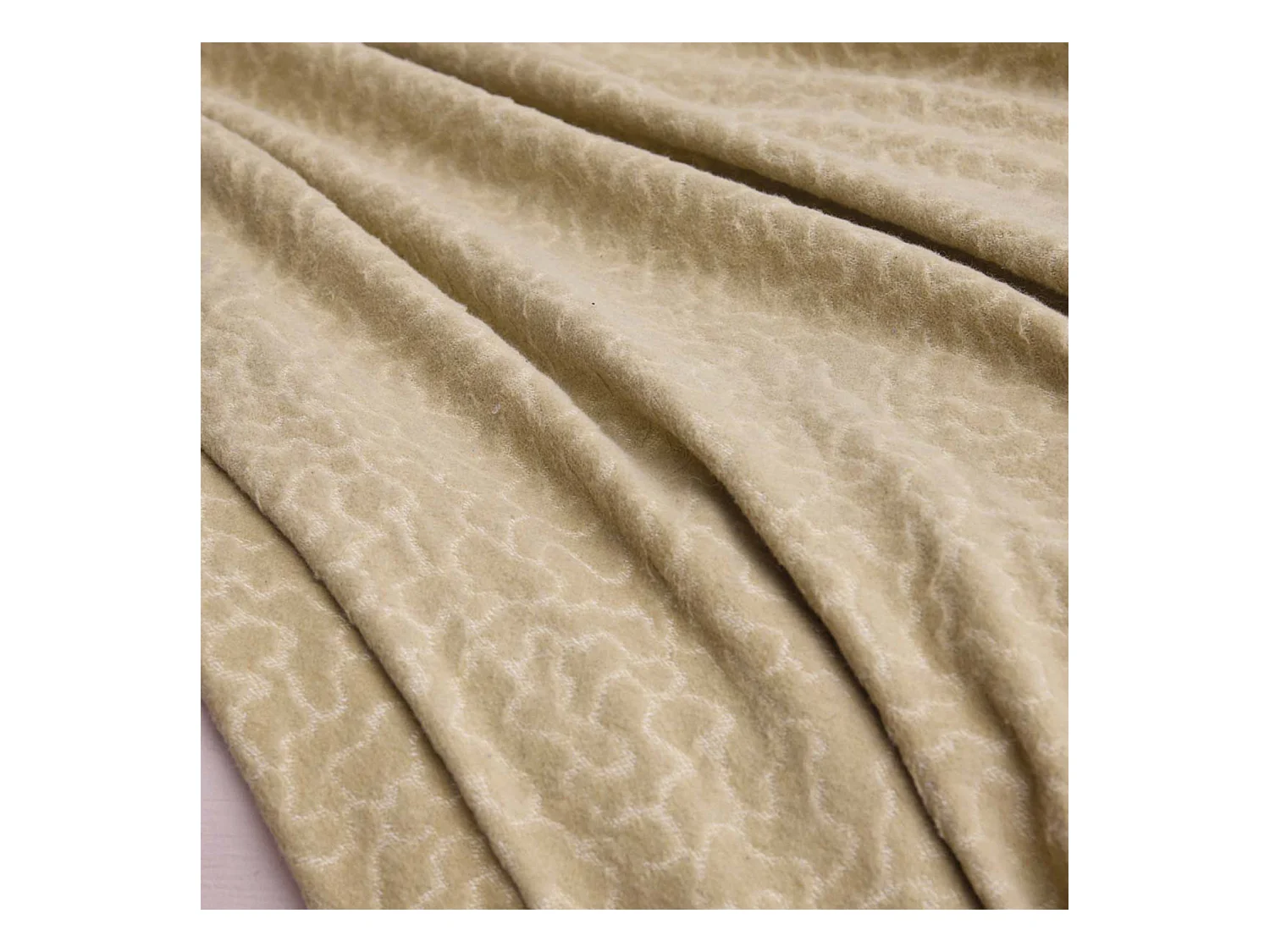 Jacquard-Wolldecke – Wolkenmuster