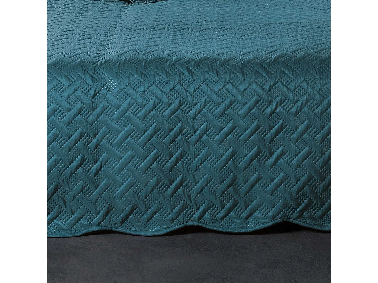 Couverture molletonné surpiquage graphique