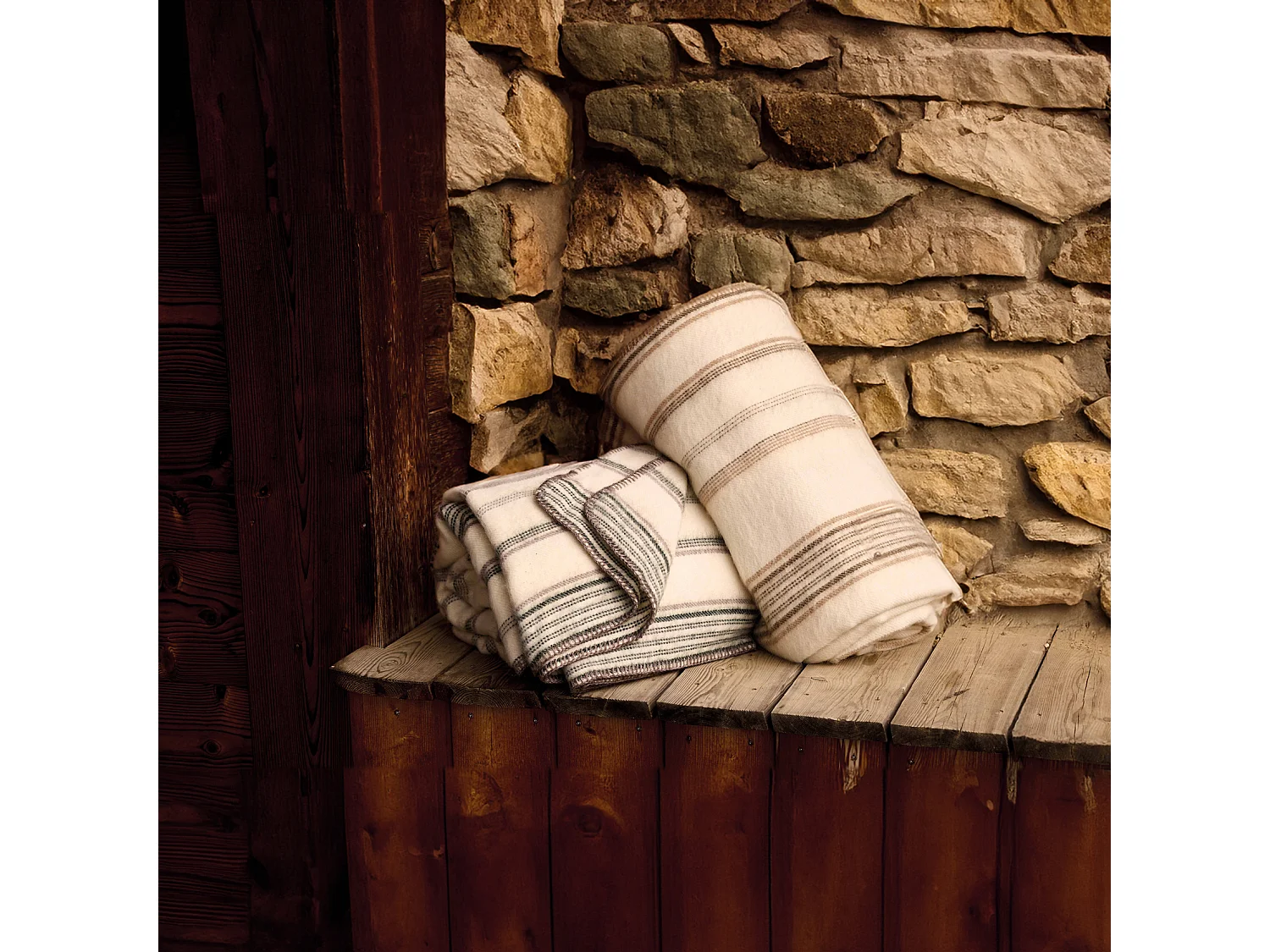 Manta de lana y mohair a rayas