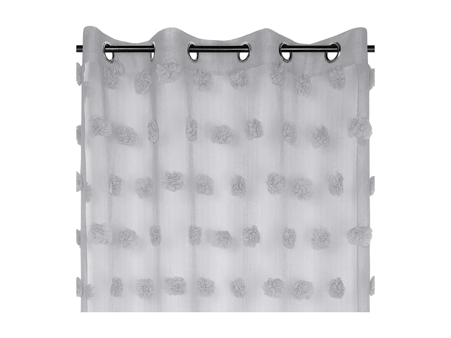 Voile mit bestickten Pompons