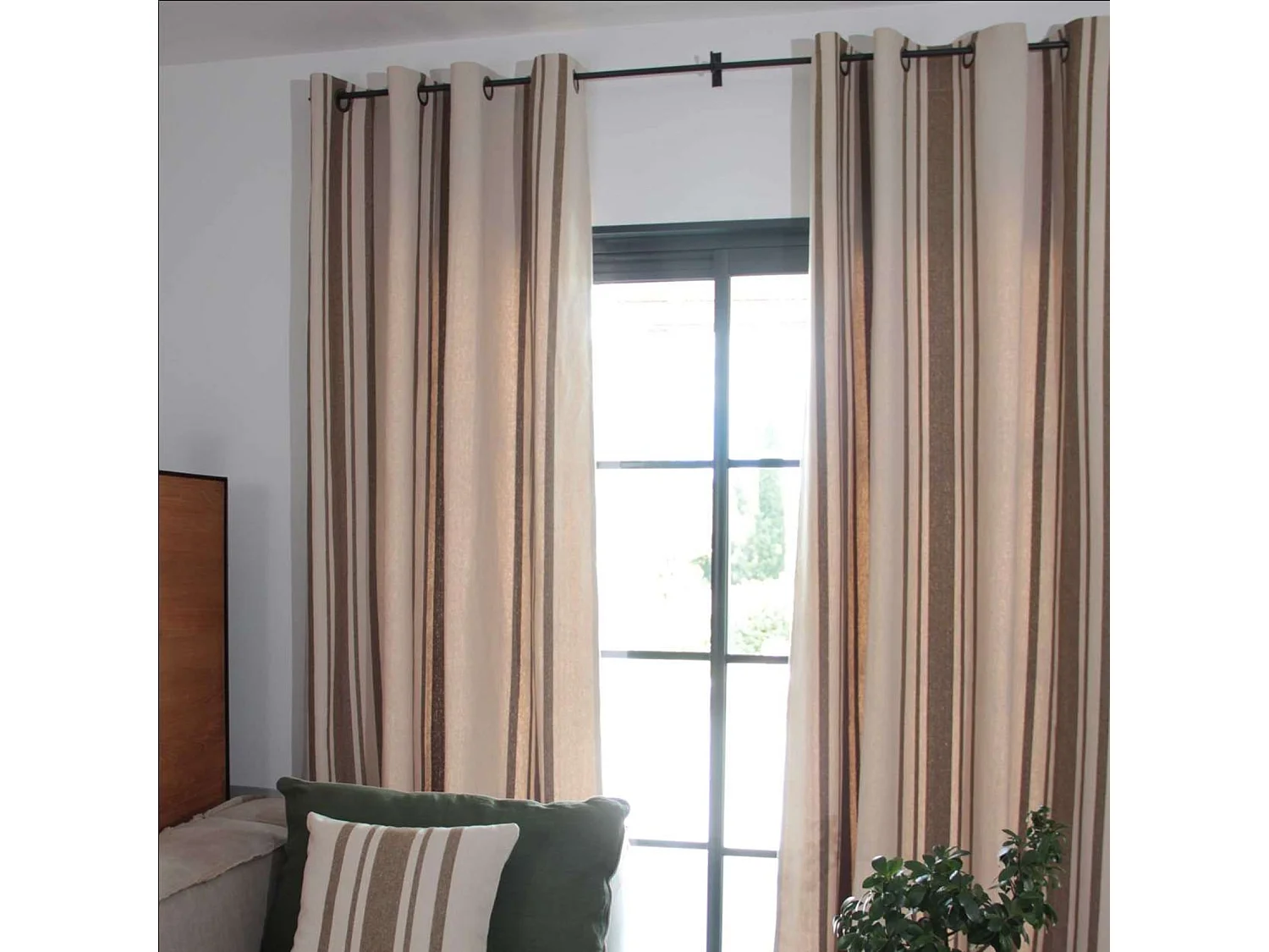 Dicker rustikaler Baumwollvorhang mit Ösen 150 x 250 cm