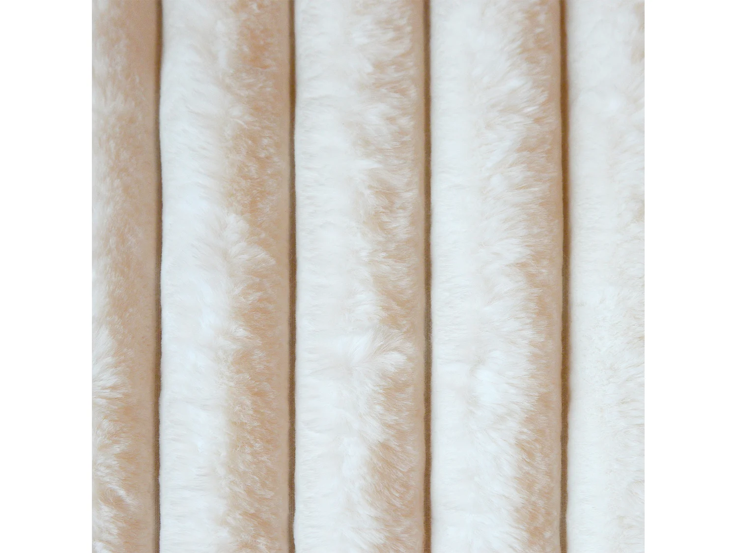 Ösenvorhang mit gestreiftem Kunstpelz 140 x 260 cm