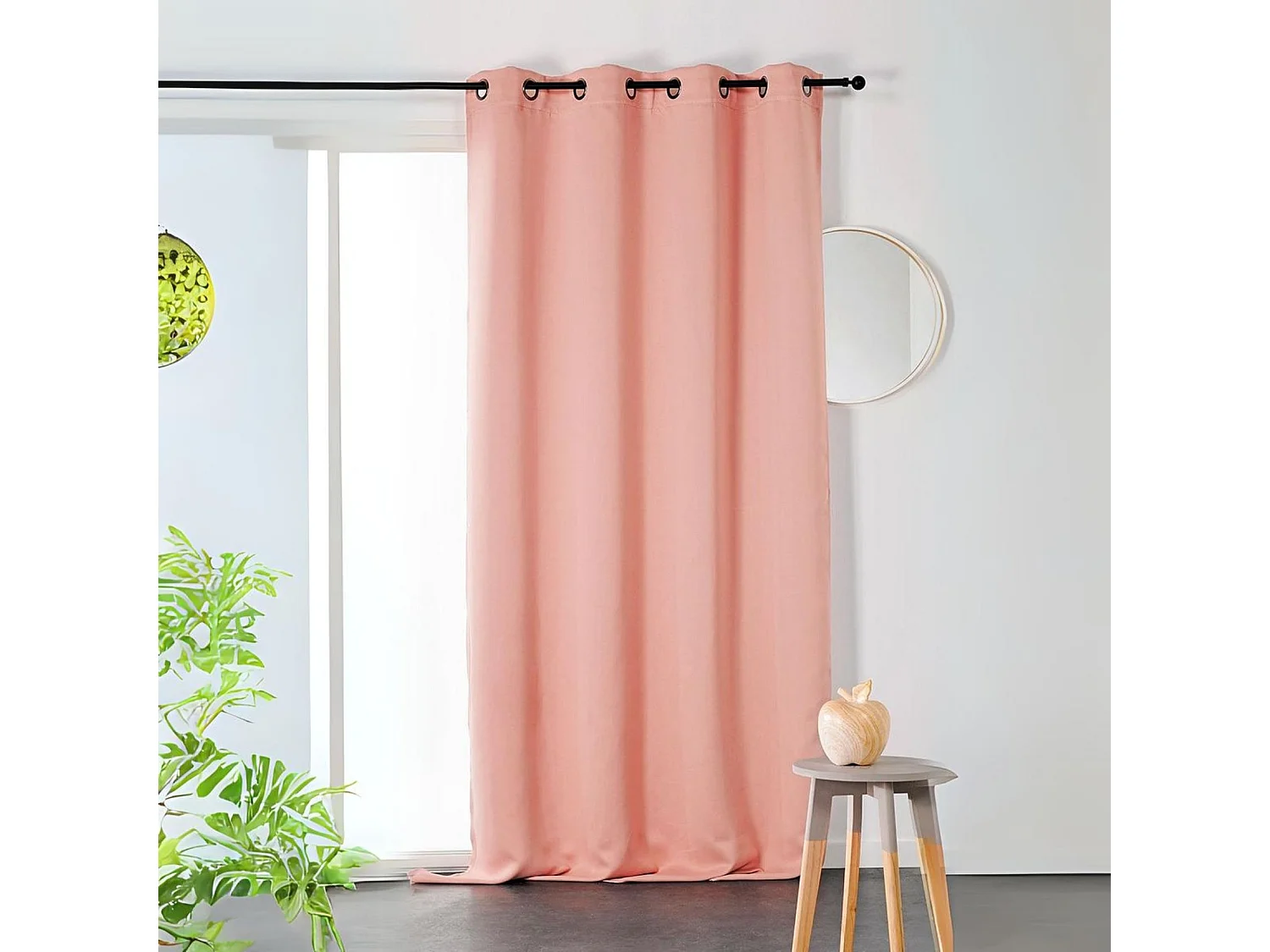 Rideau obscurcissant coloré