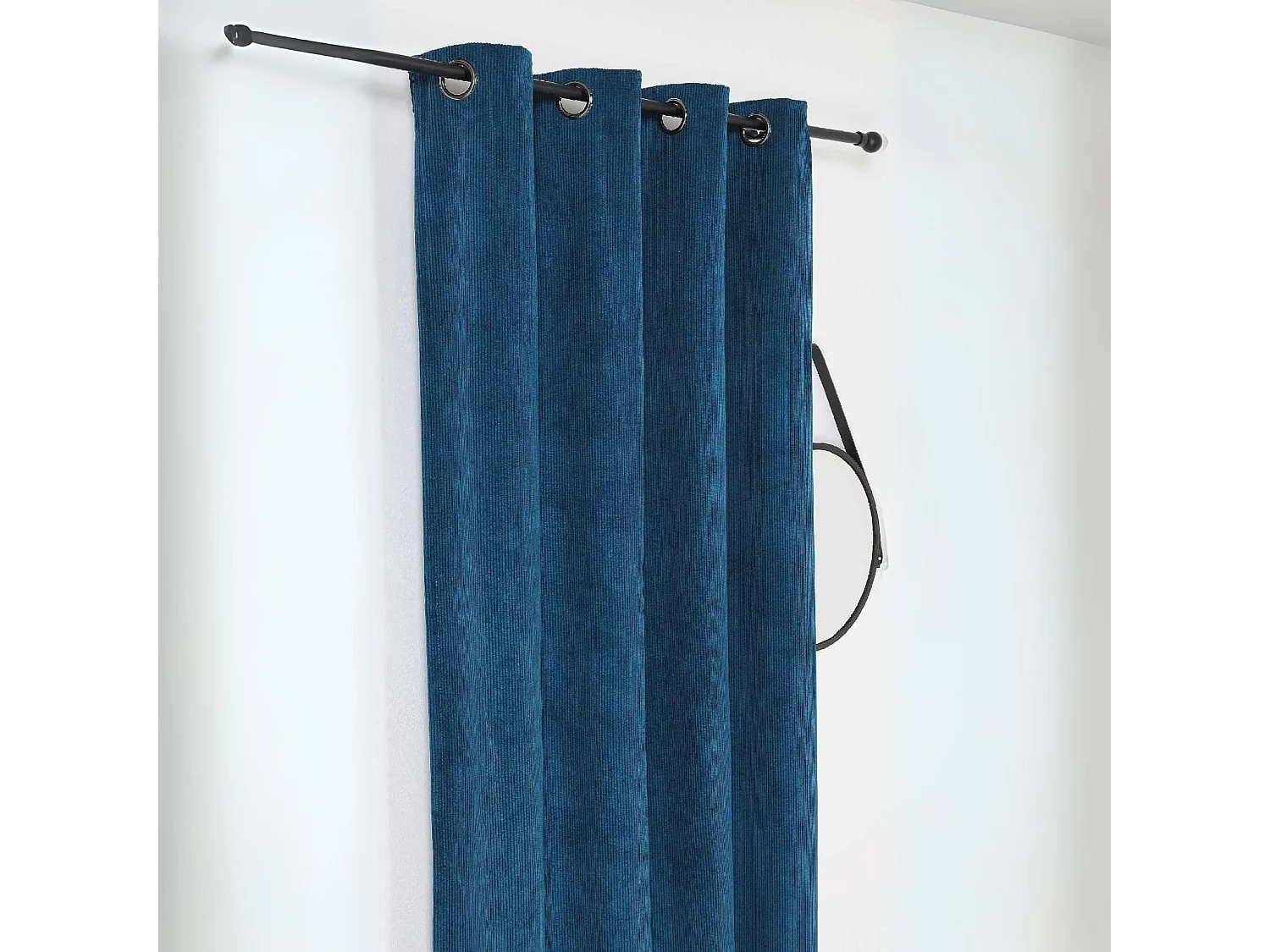 Rideau obscurcissant et isolant en velours côtelé
