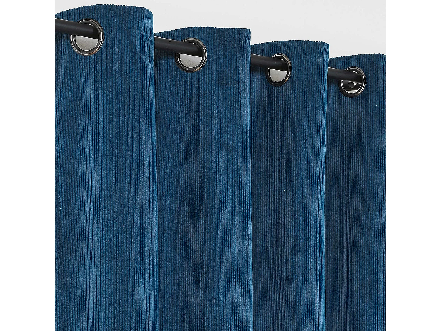 Rideau obscurcissant et isolant en velours côtelé