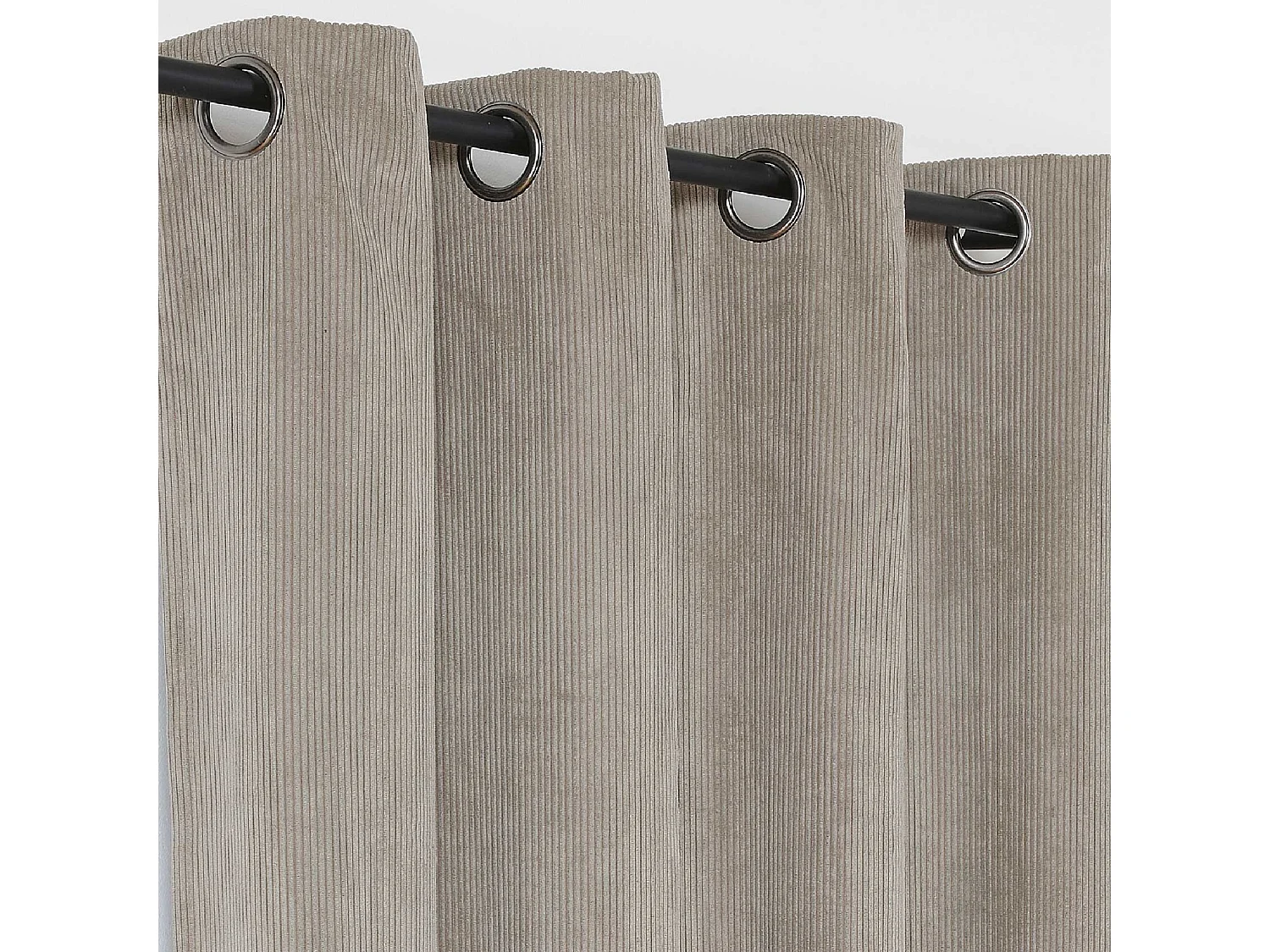 Rideau obscurcissant et isolant en velours côtelé