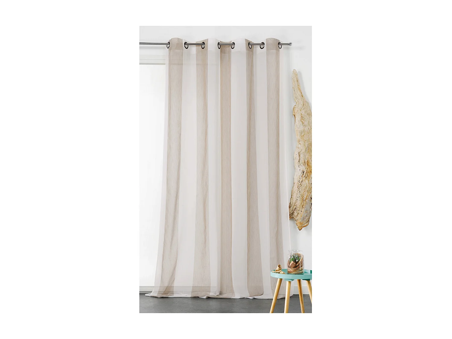 Visillo con rayas verticales coloradas