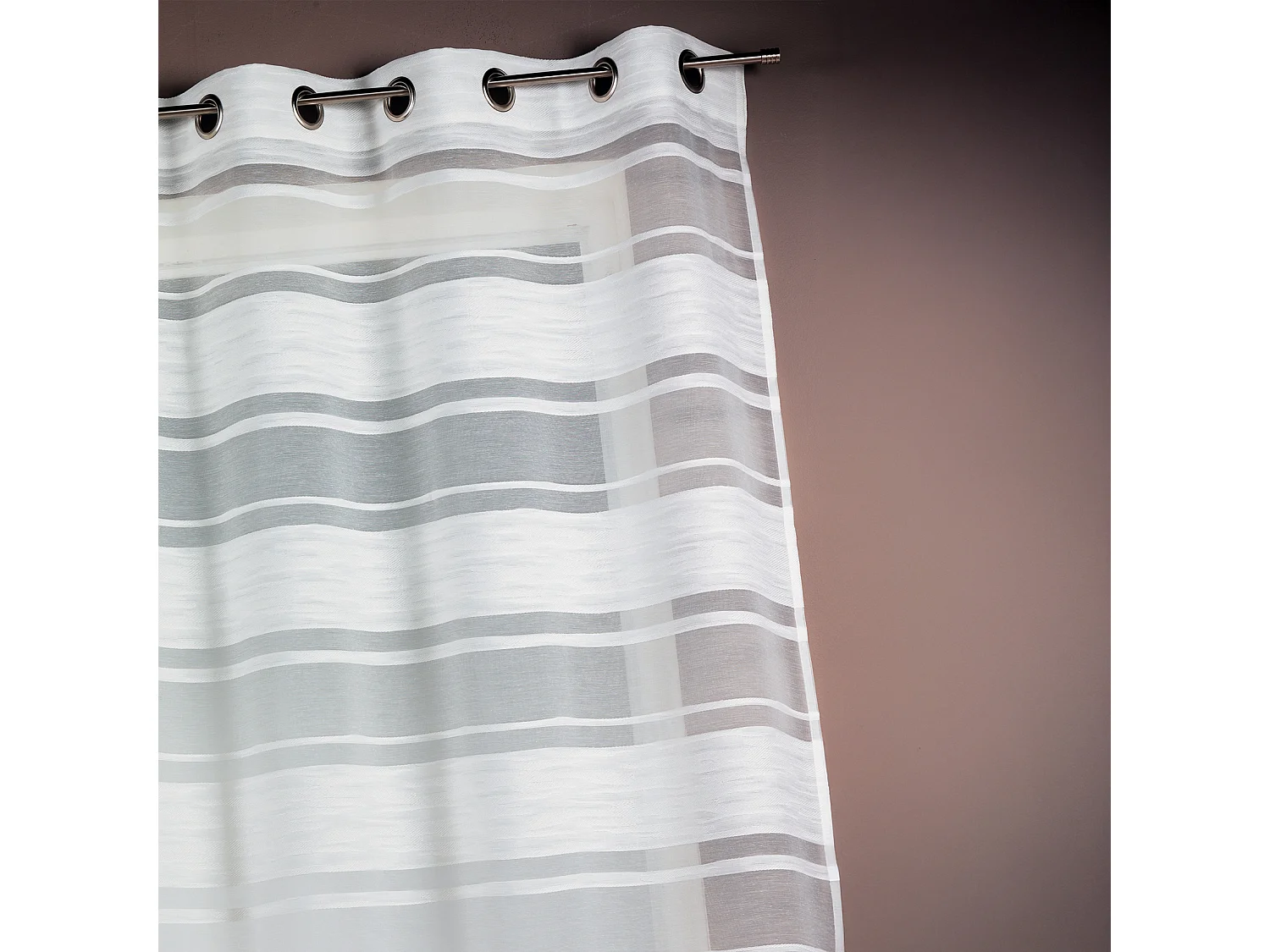 Voilage en jacquard à rayures horizontales