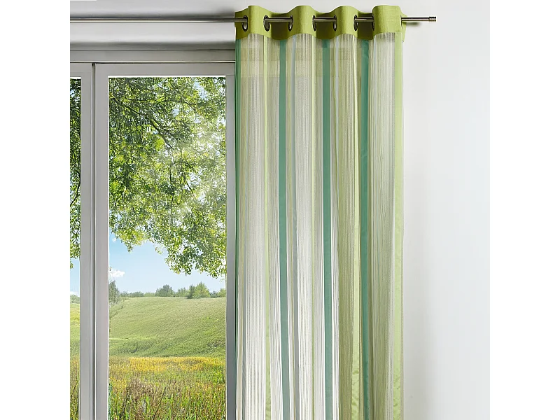 Cortina de organza con rayas verticales